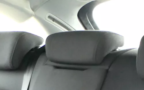 Audi A4 B8 8K Kopfstütze hinten in der Mitte schwarz soul Atrium schwarz (172756)