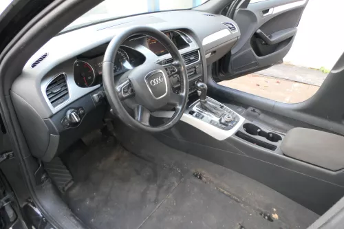 A4 8K Teppich Innenraumteppich Innen Boden Bodenbelag 8K1863021AA 9AM schwarz (172810)