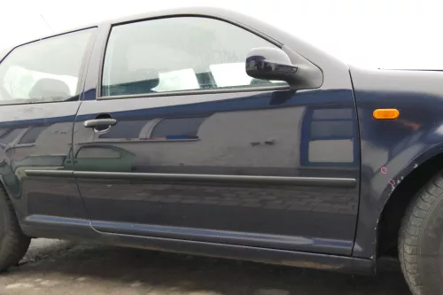 VW Golf 4 Tür vorne rechts Beifahrertür 2/3-Türer blau LA5G ohneAnbauteile