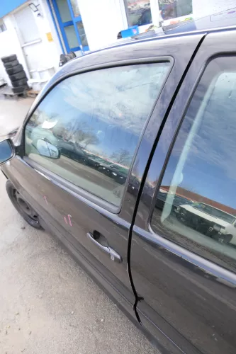 VW Polo 6N 6N2 Tür vorne links Fahrertür 2/3-Türer schwarz LC9Z- ohne Anbauteile (173149)