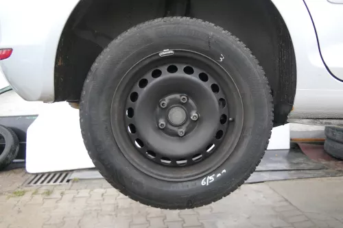 4x VW Golf 6 Plus 5M 195/65 R15 91T Winterreifen M+S Felgen Reifen M&S 5-7mm (173201)