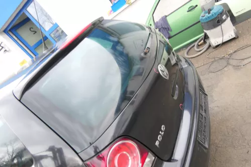 VW Polo 9N3 9N Heckklappe Kofferraumklappe Klappe schwarz LC9Z - Scheibe (173221)