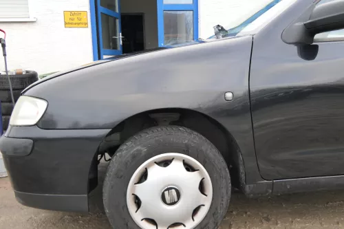 Seat Ibiza 6K Vario Kotflügel vorne links schwarz LA9Y  Facelift 1999-2002