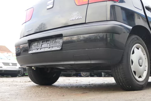 Seat Ibiza 6K Facelfit Stoßstange Heckstoßstange hinten schwarz LA9Y (173269)