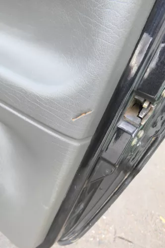 VW Polo 6N Türverkleidung Verkleidung Tür vorne rechts 2/3-Türer grau Griff Öffn (173422)