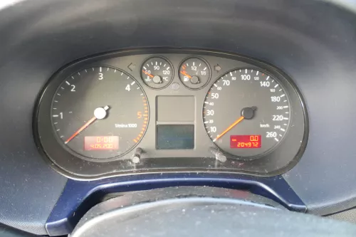 Audi A3 8L Tacho Tachometer Kombiinstrument 8L0920900E 204.000km TDI Diesel