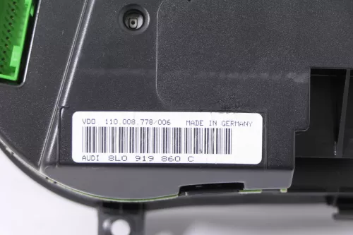 Audi A3 8L Tacho Tachometer Kombiinstrument 8L0919860C 195TKM Benziner 260km/h (173649)