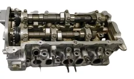 VW Golf Bora nur Zylinderkopf mit Nockenwelle von Motor AGZ 2.3