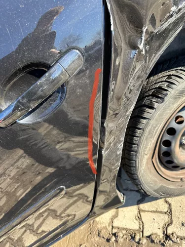 GEKNICKT Golf 5 V 1K Tür nur das Türblatt hinten links 4/5-Türer schwarz LC9Z (173849)