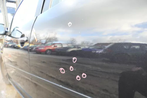 GEKNICKT Golf 5 V 1K Tür nur das Türblatt hinten links 4/5-Türer schwarz LC9Z (173849)