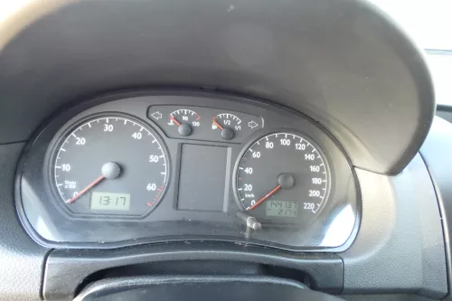 VW Polo 9N Tacho Tachometer Kombiinstrument 144.000km 6Q0920800P 1,2 47kw 40kw
