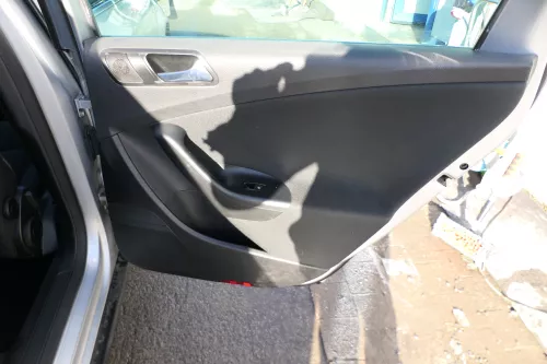VW Passat 3C Variant Türverkleidung Verkleidung Tür hinten rechts schwarz