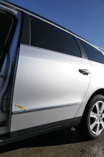 VW Passat 3C Kombi Variant Tür hinten links silber LA7W -OHNE Anbauteile  - Rost (174038)