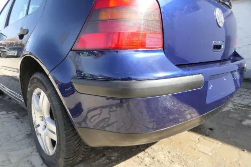 VW Golf 4 Limousine Stoßstange hinten Heckstoßstange Stoßfänger blau LB5N (174405)