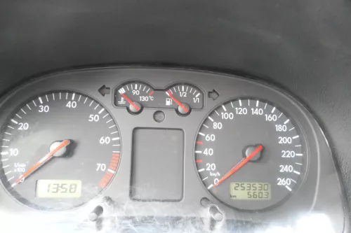 VW Golf 4 Tacho Tachometer Kombiinstrument 253.000km 1J0920805B 1,6-2,8
