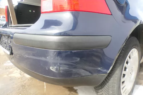 VW Golf 4 Limousine Stoßstange hinten Heckstoßstange Stoßfänger blau LA5G (174536)