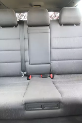 Audi A6 4B Avant Kombi Rückbank Rücksitzbank Sitz Rücksitz 3 Punkt onyx (174562)