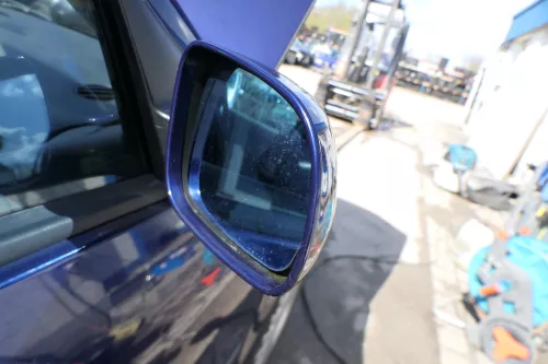 VW Golf 4 Bora elektrischer Spiegel vorne rechts Außenspiegel blau LB5N Glas (174834)