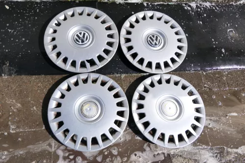original 4 Stück VW Bora Golf 4 1J Radkappe Radzierkappe 15 Zoll 1J0601147H 1424