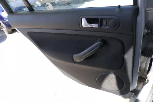 1x VW Golf 4 1J Kombi Türverkleidung Verkleidung Tür hinten links schwarz (174991)