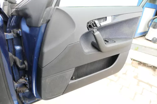 1x A3 8P Türverkleidung Verkleidung Tür vorn rechts 4/5-Türer (175034)