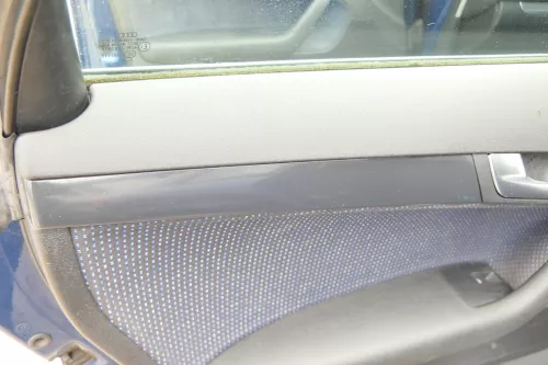 1x Audi A3 8P Türverkleidung Verkleidung Tür hinten links 4/5-Türer schwarz (175037)