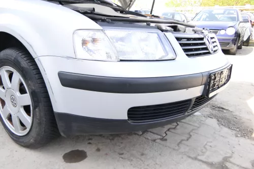 VW Passat 3B Stoßstange vorne Frontstoßstange Stoßfänger silber LB7Z grau (175094)