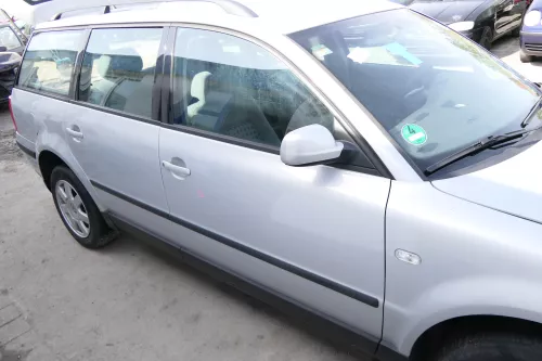 VW Passat 3B 3BG Kombi + Limo Tür vorne rechts Beifahrertür grau silber LB7Z (175103)