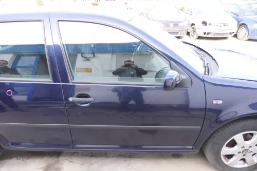 VW Golf 4 Bora Tür vorne rechts Beifahrertür 4/5-Türer+ Kombi Avant blau LC5H