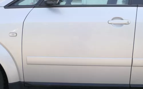 Audi A2 8Z Tür nur das Türblatt vorne links silber LY7W - ohne Anbauteile