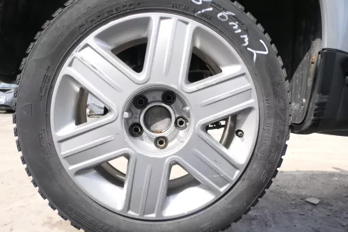 1x Audi A2 Alufelge original 8Z0601025C 6j x15H2 ET37           2