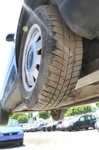 4x Audi A4 8E A6 4B Alufelgen 195/65R15 91T Winterreifen Reifen 5-7mm 4B0601025N (175454)