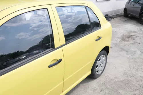 Skoda Fabia 6Y Limousine Schrägheck Tür hinten links gelb LF1R (175768)