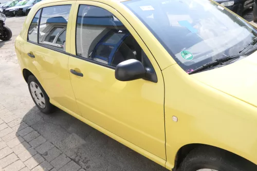 Skoda Fabia 6Y Kombi Limousine Tür vorne rechts Beifahrertür gelb LF1R (175773)