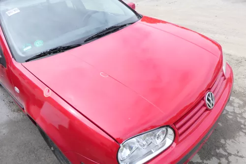 VW Golf 4 Motorhaube Haube Klappe vorne rot LY3D  -   2-3 kleine Dellen (175786)