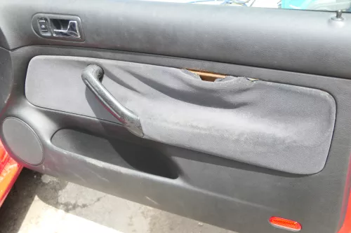 1x VW Golf 4 Türverkleidung Verkleidung Tür vorne rechts schwarz 2/3-Türer (175796)