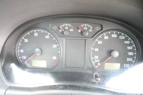 VW Polo 9N Tacho Tachometer Kombiinstrument 203.000km 6Q0920800P 1,2 47kw 40kw
