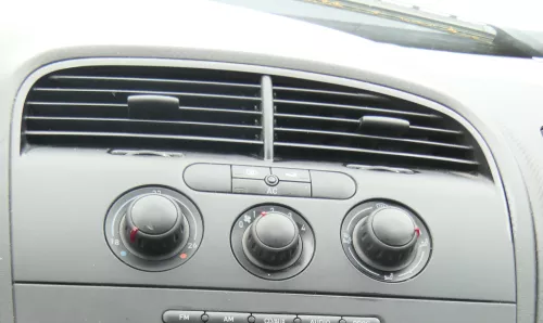 Seat Alatea 5P Mittelkonsole Verkleidung über Radio Klappe Lüftungsdüse schwarz