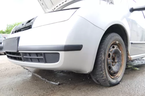 Skoda Fabia 6Y Stoßstange Stoßfänger vorne silber grau LF7T 2000-2004 (176023)