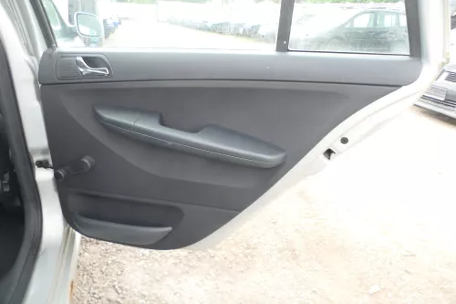 1x Fabia 6Y Kombi Türverkleidung Verkleidung Tür hinten rechts schwarz anthrazit