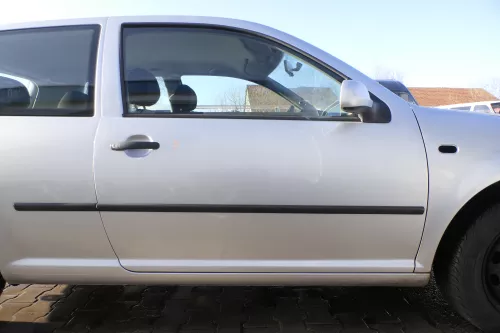 VW Golf 4 Tür vorne rechts Beifahrertür 2/3-Türer LA7W silber grau ohnAnbauteile