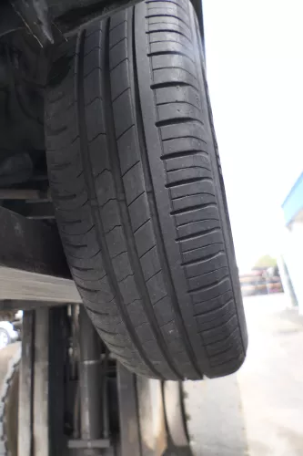 4x VW Polo 9N Felgen Reifen 165/70 R14 81T Sommerreifen 5jx14H2 ET35 ca. 6mm (176197)