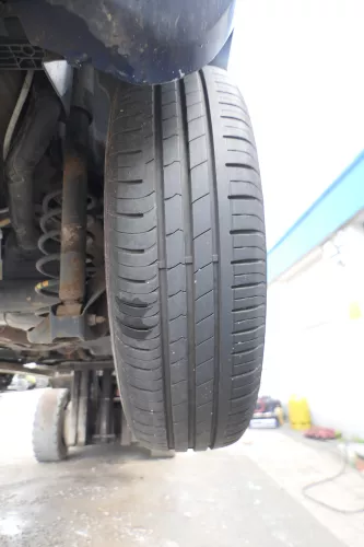 4x VW Polo 9N Felgen Reifen 165/70 R14 81T Sommerreifen 5jx14H2 ET35 ca. 6mm (176197)