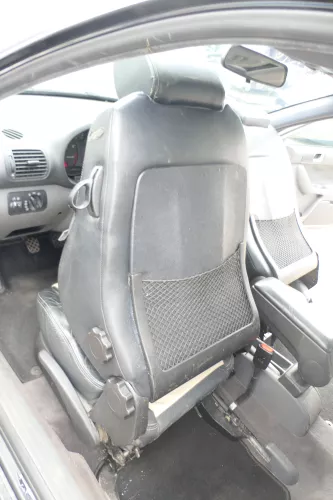 Q805 A3 8L Sitz Sitze vorne links + rechts +hinten Ledersitz Kopfstützen (176205)