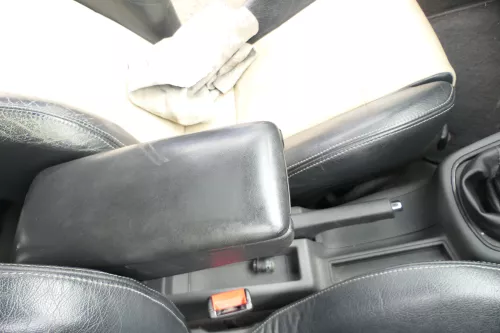 Audi A3 8L Mittelarmlehne Armlehne Lehne Mitte Original Leder bis ca.Bj.1999 (176212)