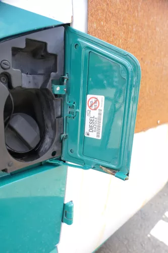 VW T5 Tankdeckel Deckel Tank Tankverschluß grün (176436)