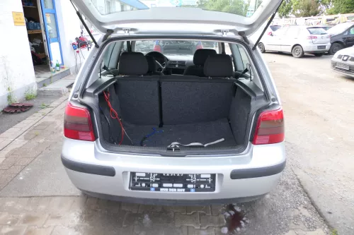 VW Golf 4 Limousine Stoßstange hinten Heckstoßstange Stoßfänger silber LA7W (176617)