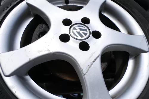 1x Felge Alufelge Golf 4 VW Polo 9N 9N3 6,5j x16 H2 ET42 - KBA 43946  BBS  X (176627)