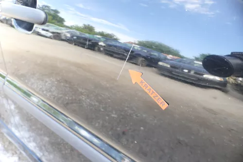 Polo 6N 6N2 Tür vorne rechts Beifahrertür 2/3-Türer schwarz L041 ohne Anbauteile (176641)