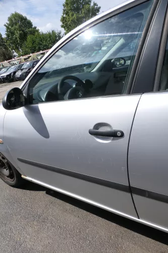 Ibiza 6L Tür Fahrertür 4/5-Türer vorne links silber grau LS7N - ohne Anbauteile (176686)